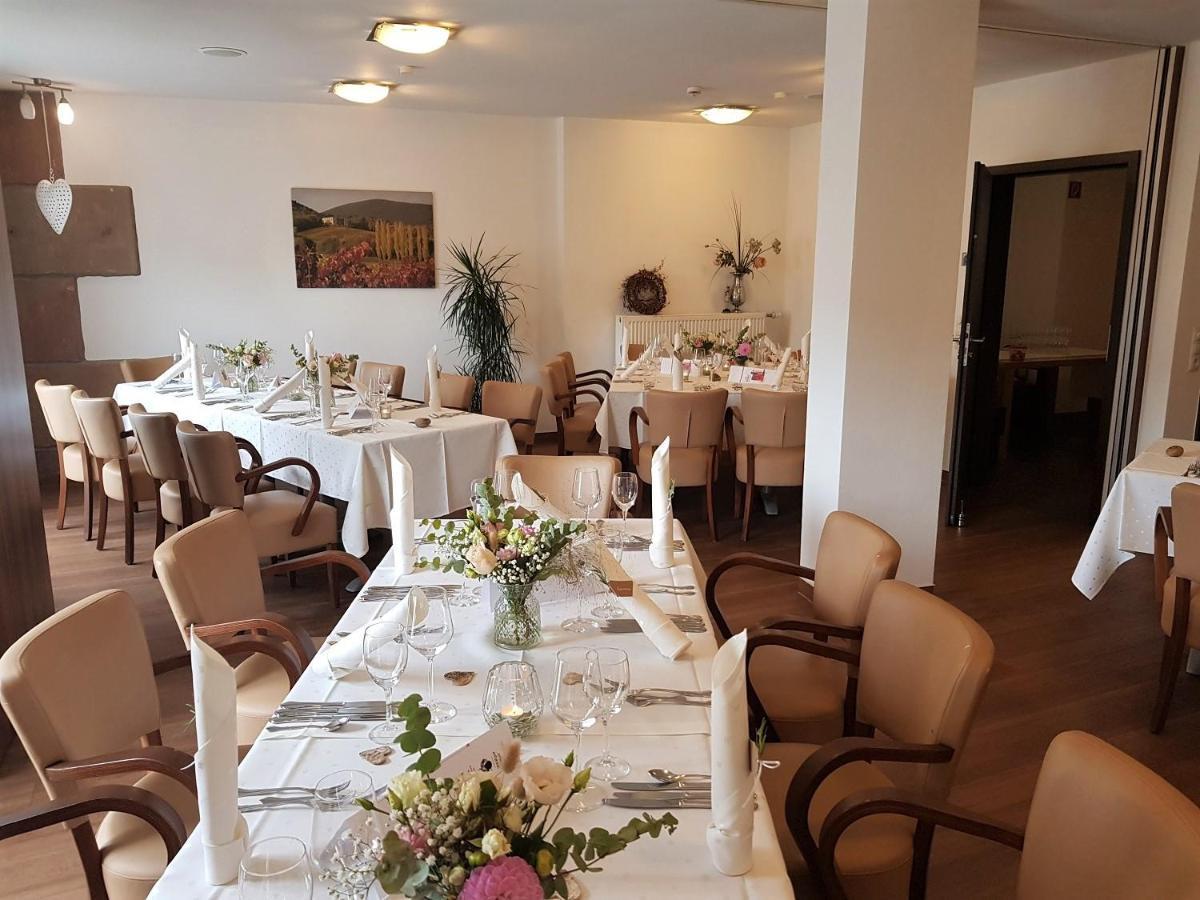 Hotel-Restaurant Pfaelzer Hof Edenkoben Dış mekan fotoğraf