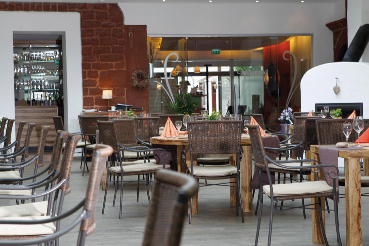Hotel-Restaurant Pfaelzer Hof Edenkoben Dış mekan fotoğraf