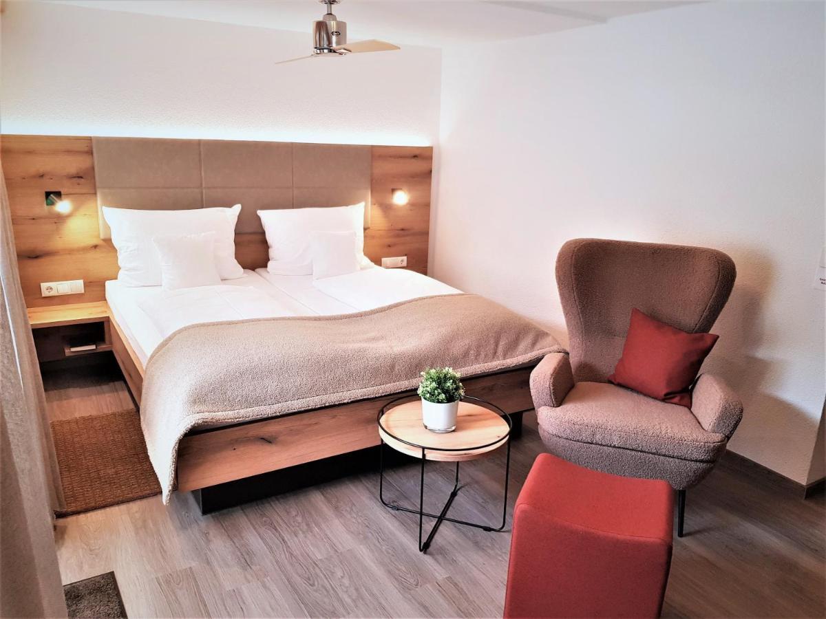Hotel-Restaurant Pfaelzer Hof Edenkoben Dış mekan fotoğraf