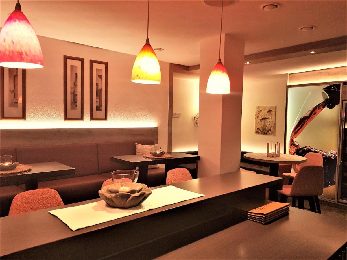 Hotel-Restaurant Pfaelzer Hof Edenkoben Dış mekan fotoğraf