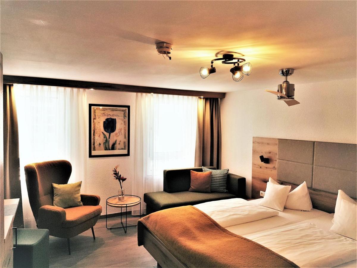 Hotel-Restaurant Pfaelzer Hof Edenkoben Dış mekan fotoğraf