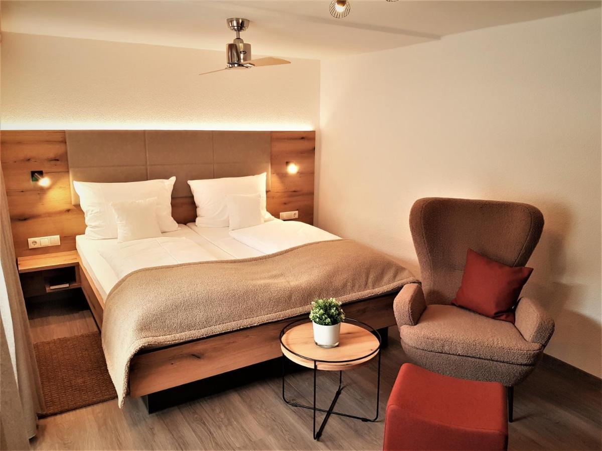 Hotel-Restaurant Pfaelzer Hof Edenkoben Dış mekan fotoğraf