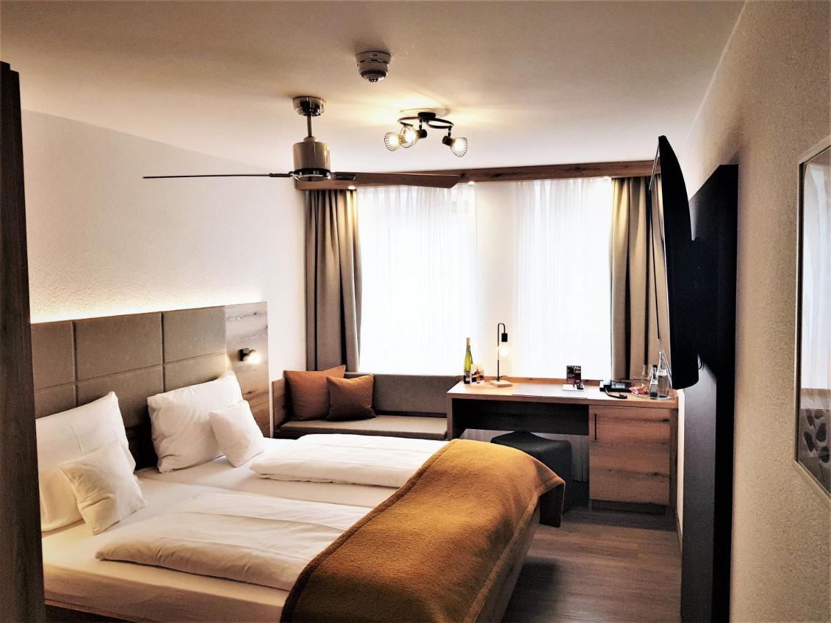 Hotel-Restaurant Pfaelzer Hof Edenkoben Dış mekan fotoğraf