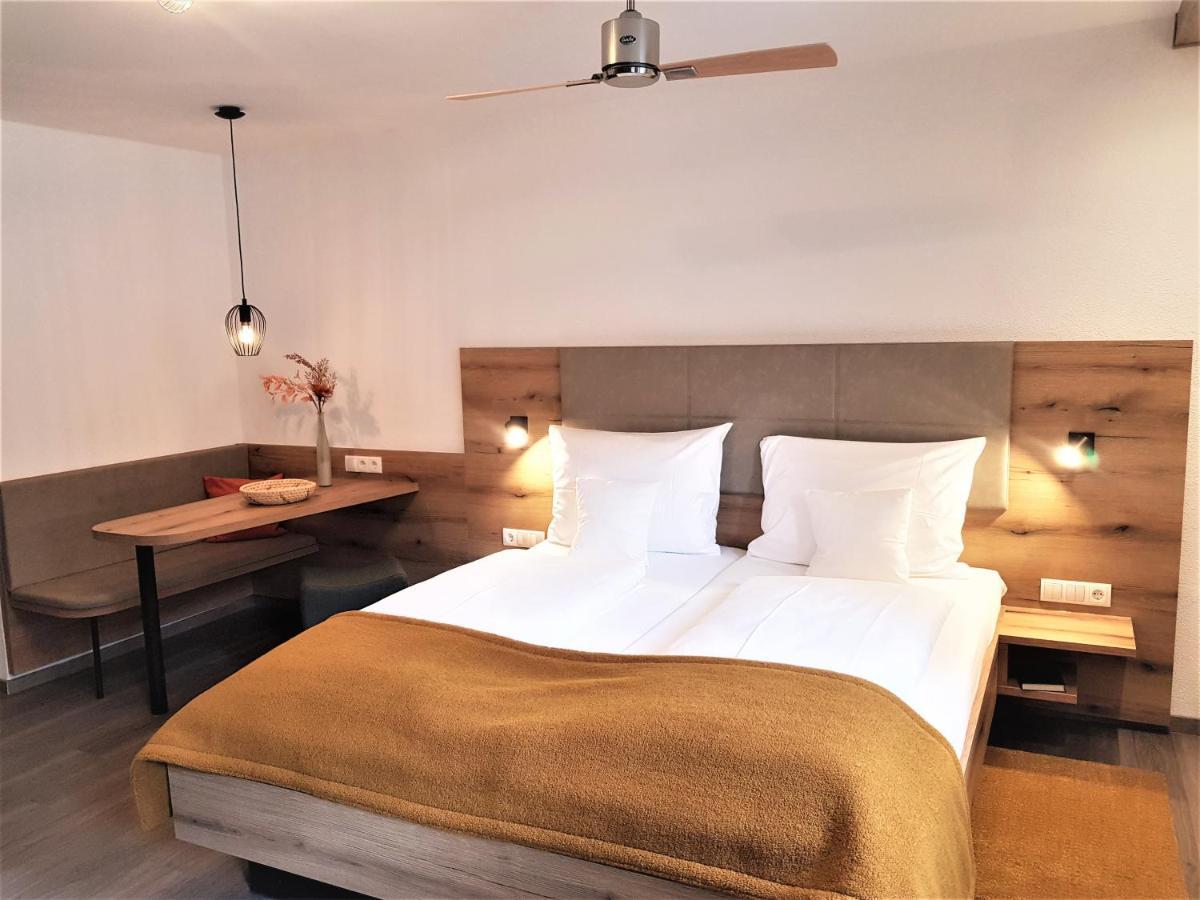 Hotel-Restaurant Pfaelzer Hof Edenkoben Dış mekan fotoğraf