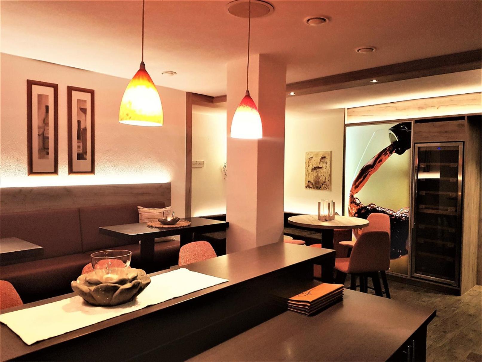 Hotel-Restaurant Pfaelzer Hof Edenkoben Dış mekan fotoğraf
