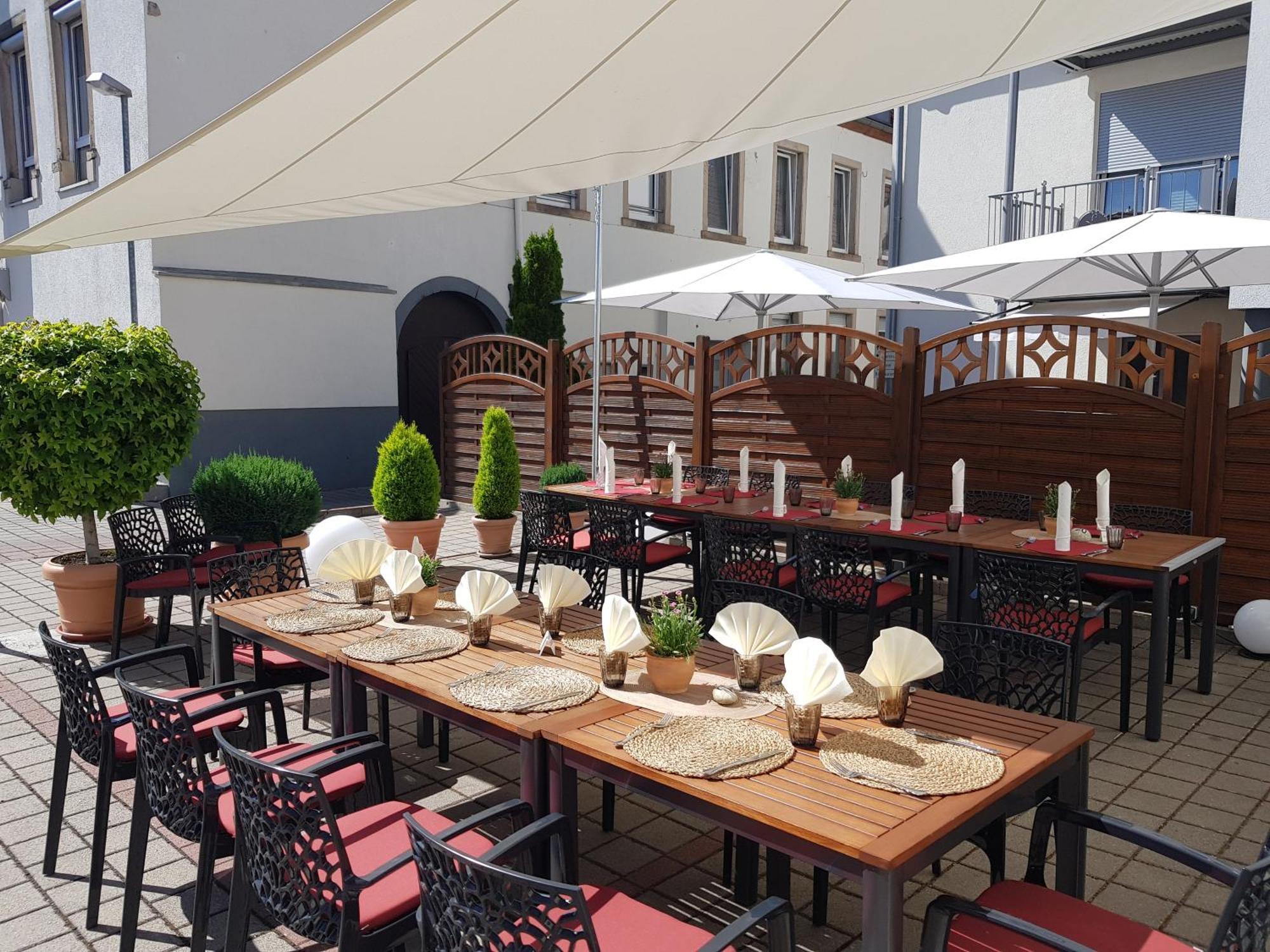 Hotel-Restaurant Pfaelzer Hof Edenkoben Dış mekan fotoğraf