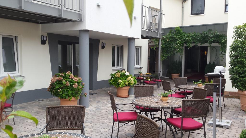 Hotel-Restaurant Pfaelzer Hof Edenkoben Dış mekan fotoğraf