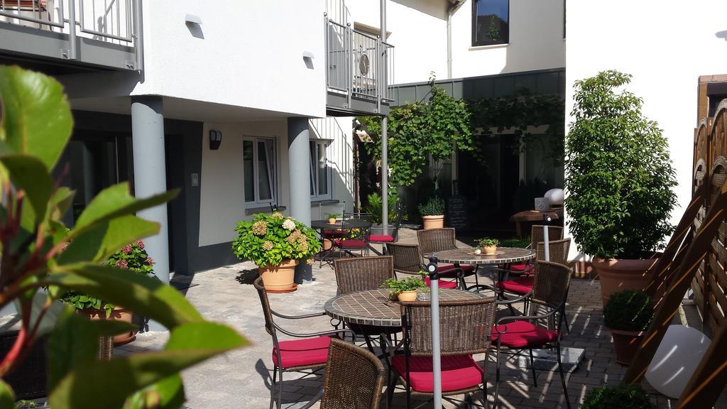 Hotel-Restaurant Pfaelzer Hof Edenkoben Dış mekan fotoğraf