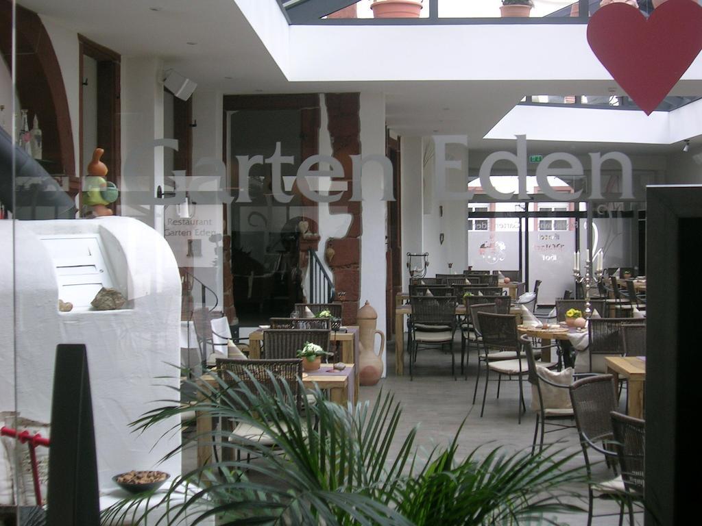 Hotel-Restaurant Pfaelzer Hof Edenkoben Dış mekan fotoğraf
