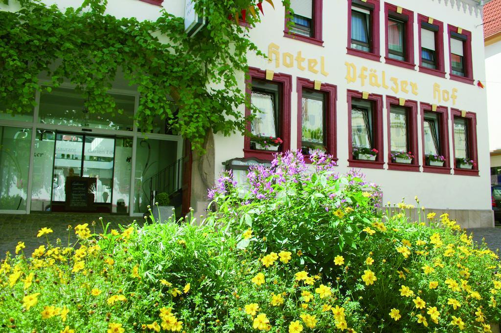 Hotel-Restaurant Pfaelzer Hof Edenkoben Dış mekan fotoğraf