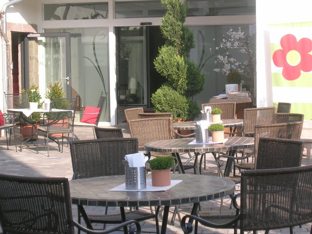 Hotel-Restaurant Pfaelzer Hof Edenkoben Dış mekan fotoğraf